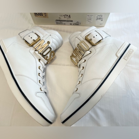 Moschino Men’s luxury sneaker Size 46 - Lightly used with signs of wear. - Picture 5 of 8